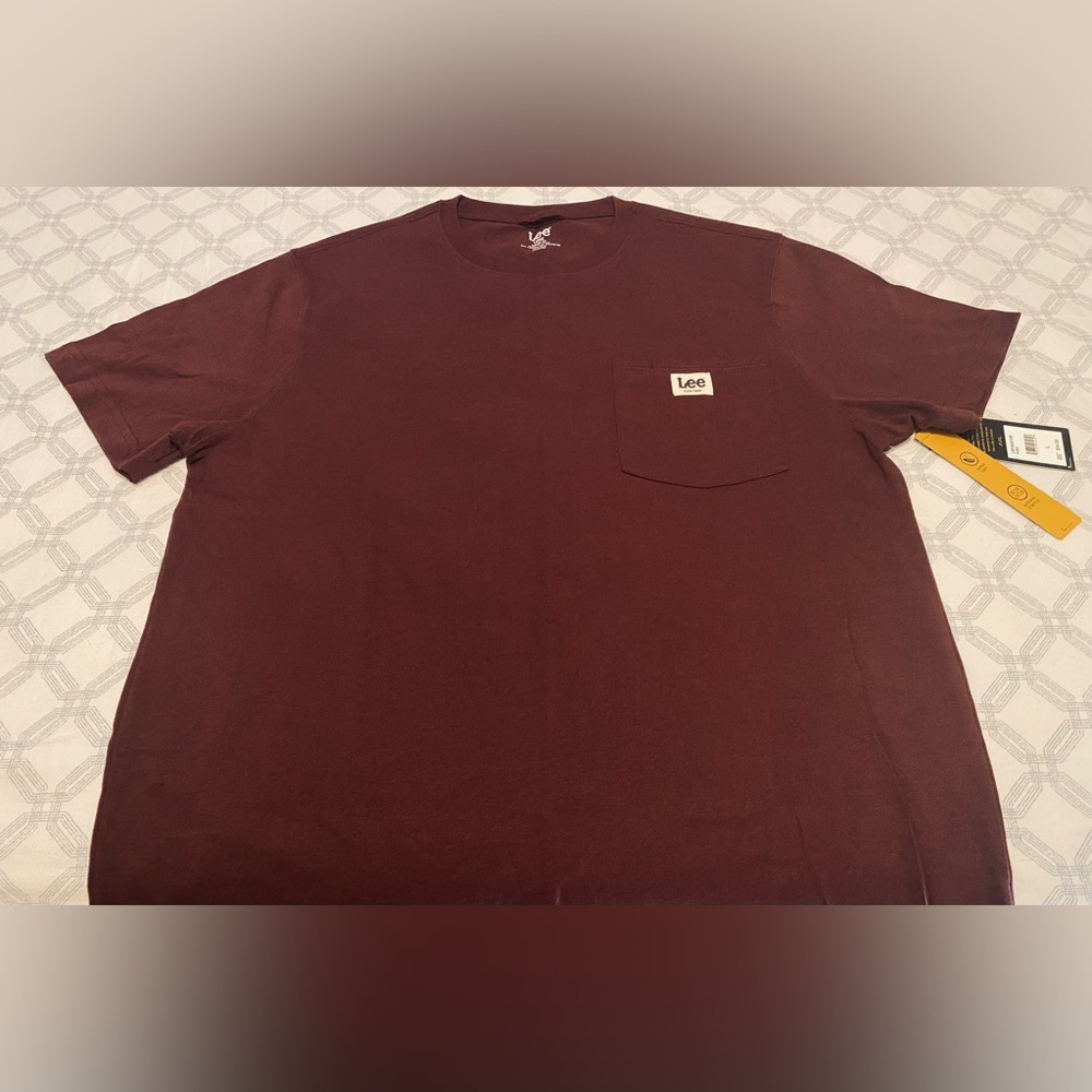 Lee Classic Fit Short Sleeve Pocket T-Shirt Size Large Men’s New With Tags